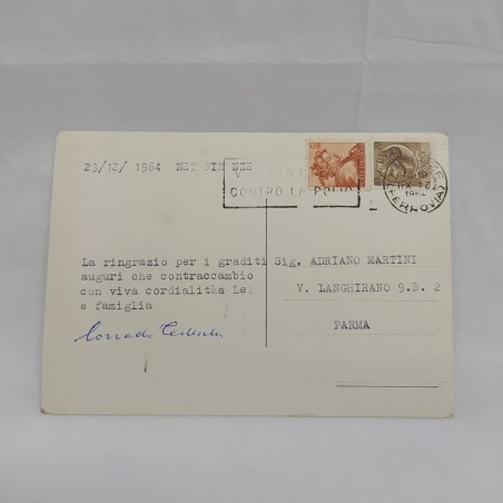 Cartolina con foto autografata dall'editore Corrado Tedeschi con l'auto. Buono
