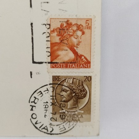 Cartolina con foto autografata dall'editore Corrado Tedeschi con l'auto. Buono