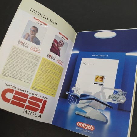 Autografo del pilota Schumacher su libretto del Circuito di Imola 2002. Buono