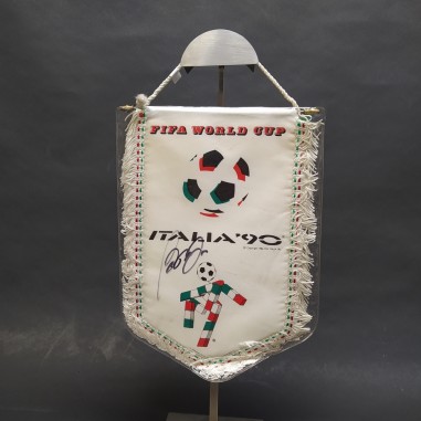 Gagliardetto Fifa World Cup Italia '90 con l'autografo di Roberto Baggio. Buono