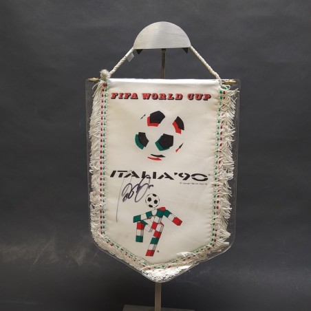 Gagliardetto Fifa World Cup Italia '90 con l'autografo di Roberto Baggio. Buono