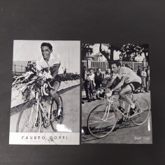 Lotto di 2 riproduzioni di foto del ciclista Fausto Coppi, firme sugli originali