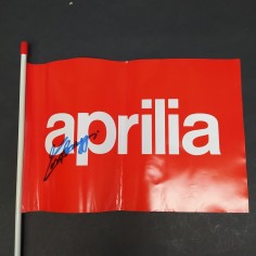 Bandierina Aprilia con autografo Biaggi con pieghe con bastoncino in plastica 2