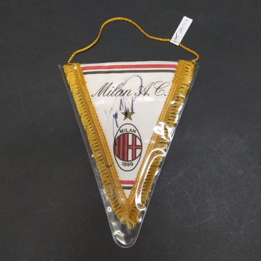 Gagliardetto calcio Milan con l'autografo di Van Basten. Ben conservato