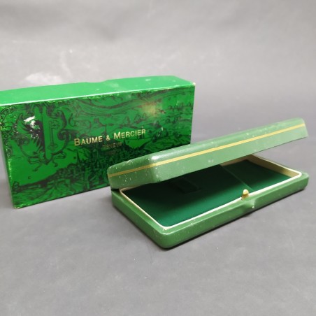 Cofanetto per orologio Baume & Mercier verde con macchioline di umidità