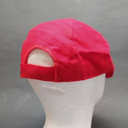 Cappellino Pirelli in tela rosso con autografo di Lewis Hamilton ben conservato