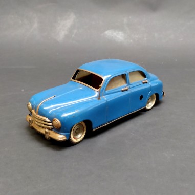 Automobile giocattolo italiana in latta Ingap 1400 blu con ruggine