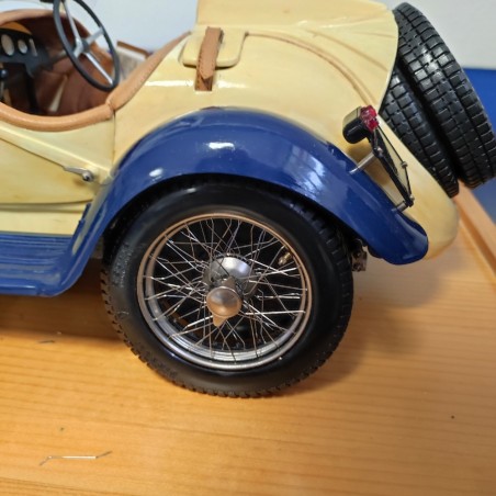 Pocher Alfa Romeo Spider Touring Gran Sport 1932 modello auto con teca