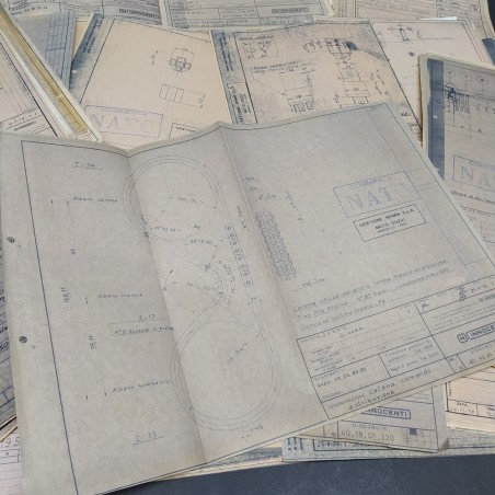 Blocco 306 disegni e progetti di motociclette Guzzi anni '70-'80 con pieghe
