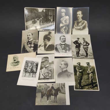 Lotto di 13 cartoline e foto della famiglia reale e alte cariche del '900