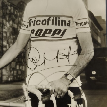 Fotografia cartolina di Fausto Coppi con firma stampata. Ottime condizioni