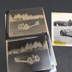 Lotto di 2 negativi e foto della vettura Alfa Romeo P2, anni '20. Segni adesivo 2