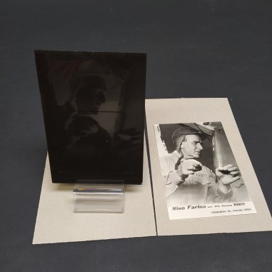 Lotto di negativo su lastra di vetro e fotografia del pilota Nino Farina, '50