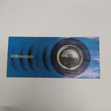 Catalogo automobili e furgoni Volkswagen con macchie e timbro del rivenditore