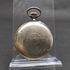 Orologio da tasca Longines, diametro 48 mm con numeri arabi. Scheggiato 2