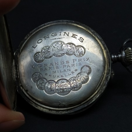 Orologio da tasca Longines, diametro 48 mm con numeri arabi. Scheggiato
