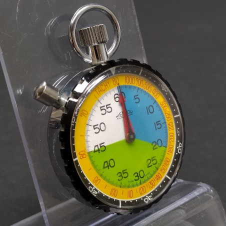 Cronografo svizzero per regata Mentor, diametro 52 mm funzionante. Graffi