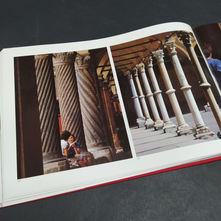 Libro Invito a Bologna, Franco Fontana e Athos Vianelli 1989 in cofanetto. Buono