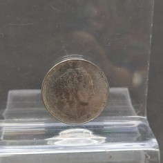 Moneta da 50 Lire della Repubblica italiana datata 966 leggermente logora