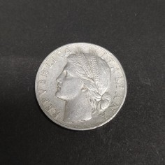 Moneta da 1 Lira R della Repubblica italiana datata 1949, metallo offuscato 2