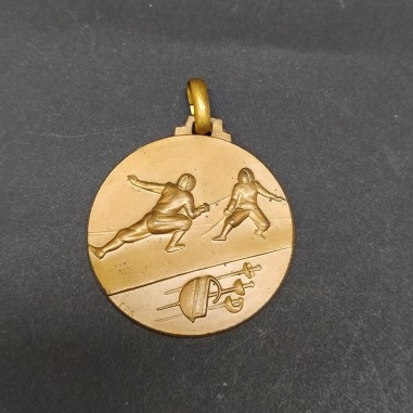 Medaglia sportiva aerosarda 1964 con punti scuriti dal tempo