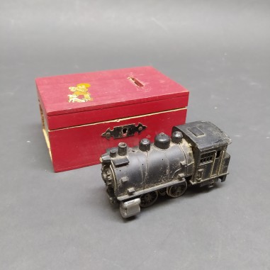 Locomotore vapore Rivarossi  1051 con parte riparata con colla in cofanetto