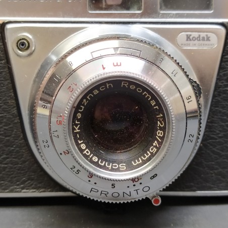Macchina fotografica Kodak Retinette 1A con obiettivo Pronto 1:2.8/45 mm, fodero
