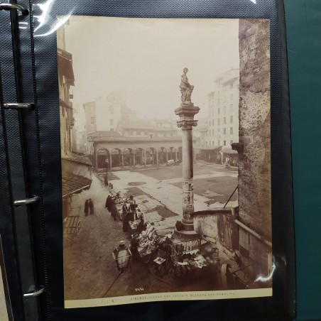 Album con 44 foto di città in Emilia Romagna e di Firenze con alcune annotazioni