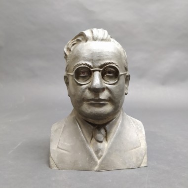 Busto di Palmiro Togliatti in bronzo alto 21 cm con fori per il fissaggio