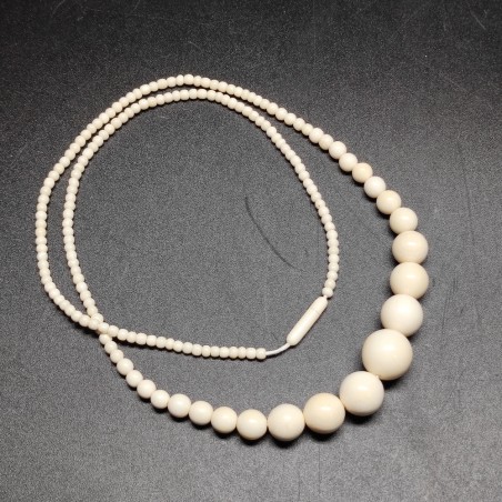 Collana in sfere di bianche possibile avorio periodo anni 60/70