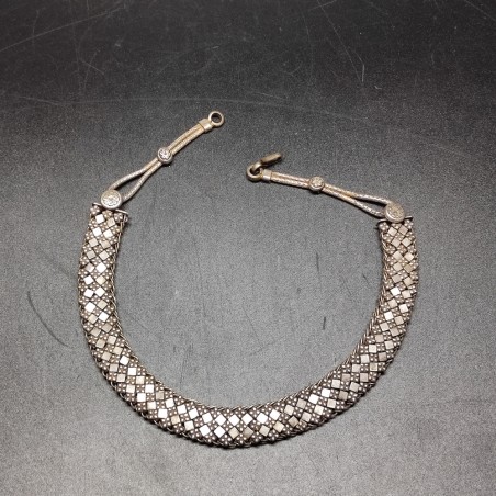 Collana etnica in argentone fitta lavorazione a maglia geometrica anni 70