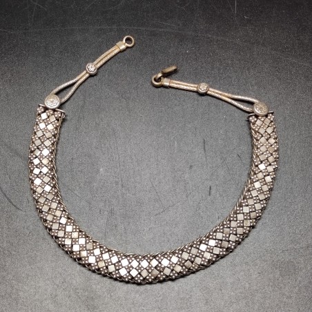 Collana etnica in argentone fitta lavorazione a maglia geometrica anni 70