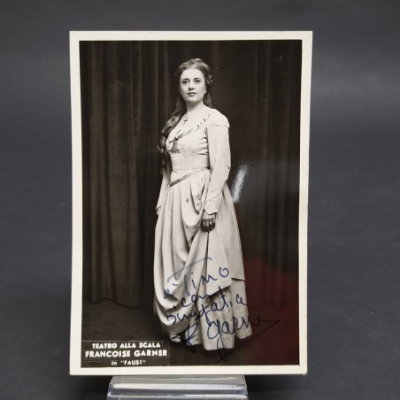 Programma di concerti 1937 e fotografia di Francoise Garner con autografo