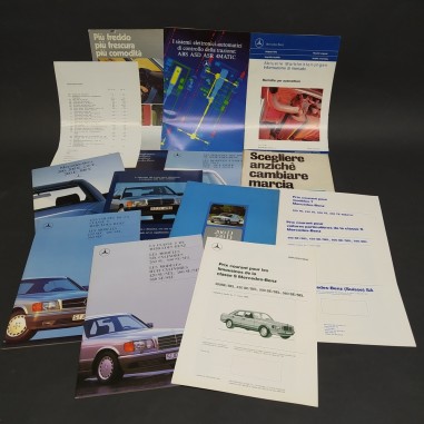 Lotto di 15 cataloghi di auto Mercedes-Benz e volantini informativi
