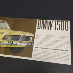Catalogo delle automobili BMW 1500 in francese con sbucciature e macchie 2