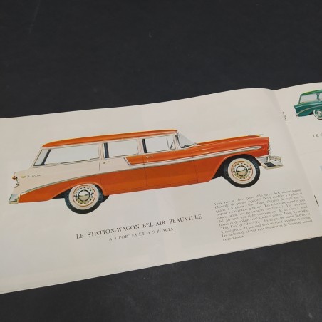 Catalogo delle automobili Chevrolet 1956 in francese con annotazione interna