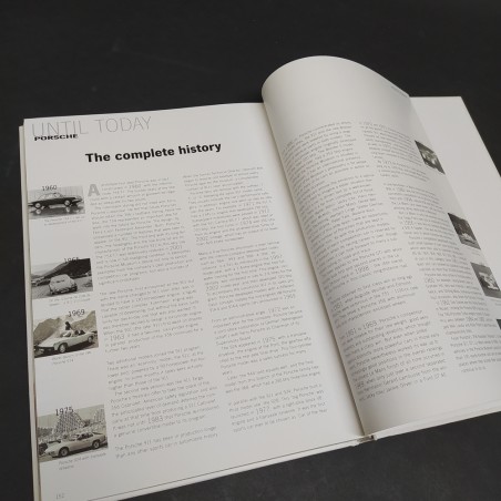 Catalogo del museo Porsche di Stoccarda in inglese, copertina rigida, 160 pagine