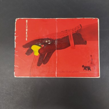 Catalogo delle vetture Porsche in tedesco. Pagine staccate e strappi