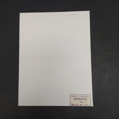 Cartellina proveniente dall'archivio Pininfarina num.1075 in francese. Buono