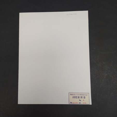 Cartellina proveniente dall'archivio Pininfarina num.1075 in francese. Buono