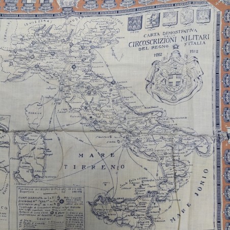 Foulard con stampate le circoscrizioni militari del Regno d'Italia, ben tenuto