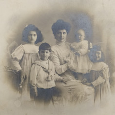 Foto Regina Elena figli Jolanda, Giovanni, Mafalda, Umberto 2