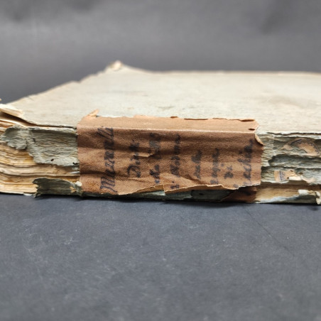 Libro Diritti città di Modena sulle acque di Secchia, 1827. Rilegatura strappata