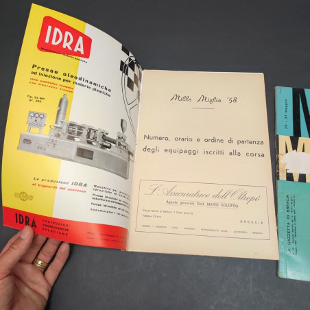Lotto di 2 riviste Mille Miglia 1958 e 1959 con ingiallimenti e spellature