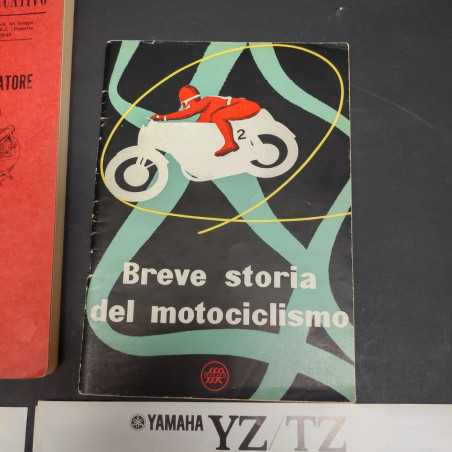 Lotto di 6 opuscoli e libri sulle moto Guzzi, Yamaha, Ducati. Ben conservati