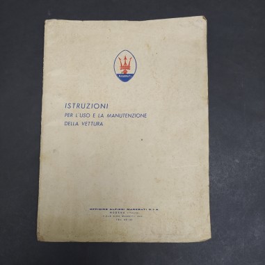 Libretto uso e manutenzione auto Maserati due posti. Macchie e spellatura