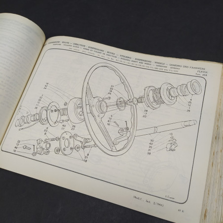 Catalogo parti di ricambio auto Lancia Flavia 1966 multilingue. Segno a matita