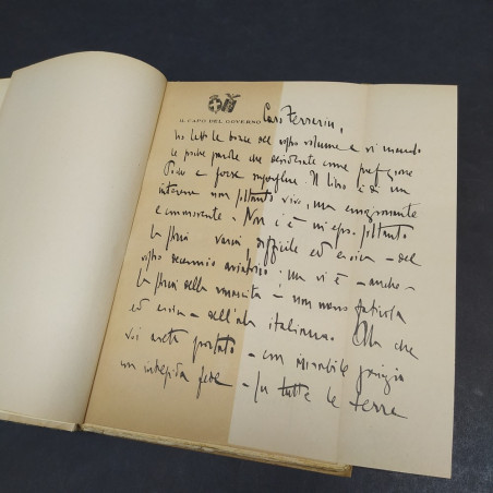 Volume Voli per il mondo, Arturo Ferrarin, Mondadori 1929. Fioritura della carta