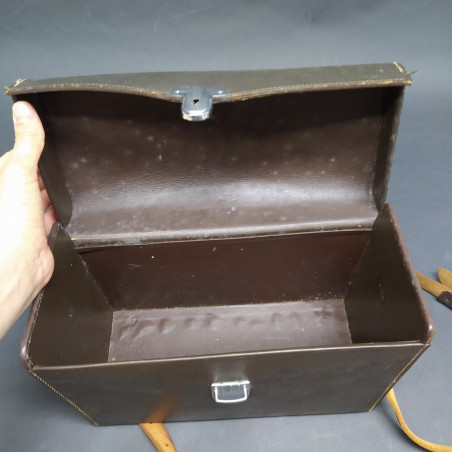 Borsa per macchina Leica 32x14 cm, alta 19 cm con tracolla e segni di umidità