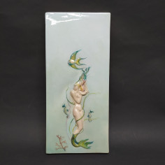 Piastrella in ceramica Le Bertelli La Sirenetta n.35 danneggiata e restaurata